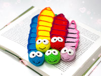 Crochet pattern - Bookworm bookmark